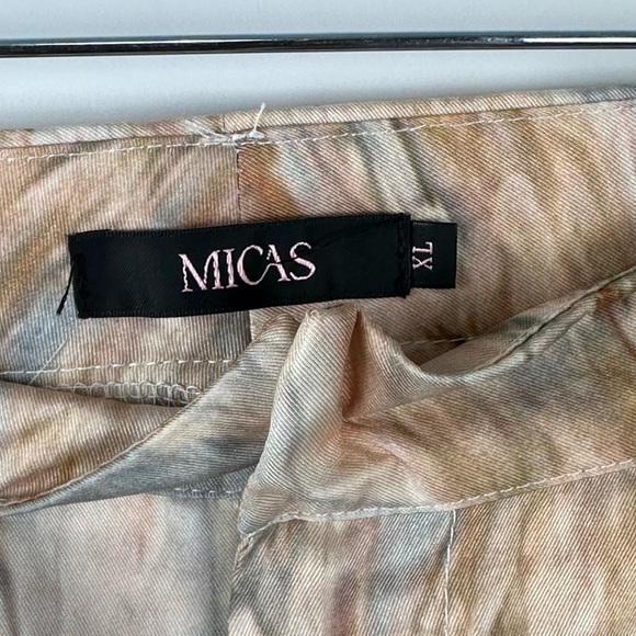 MIcas Women's Gold Woven Crop Top w/High Waisted Marble Print Straight Leg Pant - Picture 6 of 10